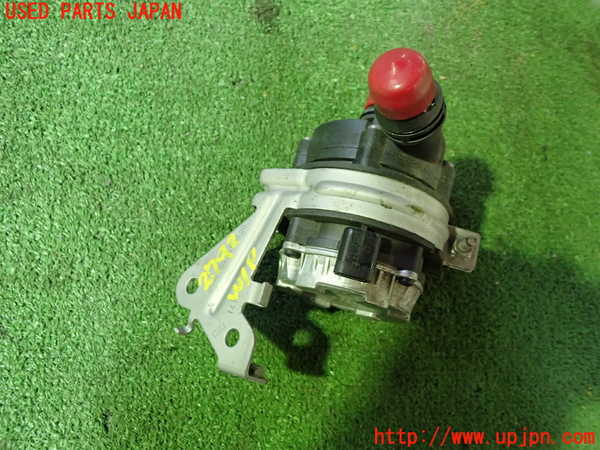 1UPJ-27922110]ベンツ C220 d ステーションワゴン S205 (205214)ウォーターポンプ 中古_m0004.jpg