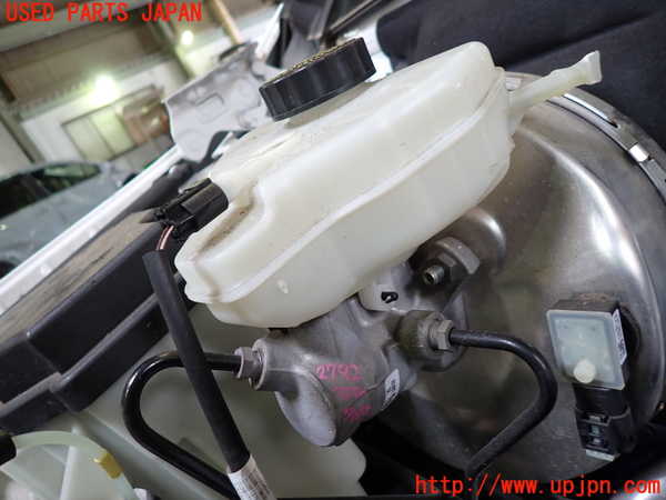 1UPJ-27924050]ベンツ C220 d ステーションワゴン S205 (205214)ブレーキマスターシリンダー 中古_m0001.jpg