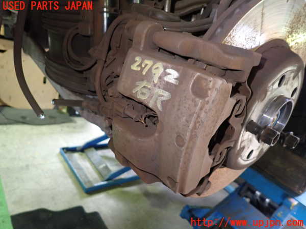1UPJ-27924090]ベンツ C220 d ステーションワゴン S205 (205214)右リアキャリパー 中古_m0001.jpg