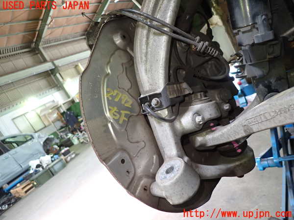 1UPJ-27924290]ベンツ C220 d ステーションワゴン S205 (205214)右フロントナックルハブ 中古_m0001.jpg