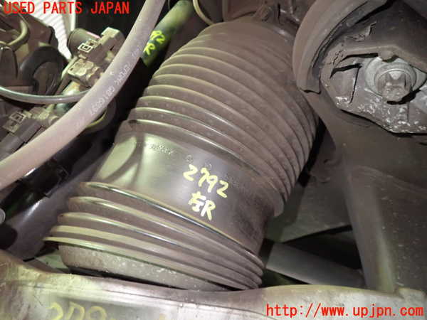 1UPJ-27925105]ベンツ C220 d ステーションワゴン S205 (205214)左リアスプリング 中古_m0001.jpg