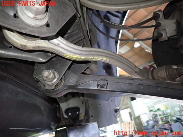1UPJ-27925200]ベンツ C220 d ステーションワゴン S205 (205214)右リアロアアーム1 中古_m0001.jpg