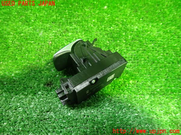 1UPJ-27926309]ベンツ C220 d ステーションワゴン S205 (205214)スイッチ4 (電動パーキング) 中古_m0002.jpg