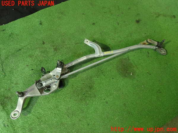 1UPJ-27926770]ベンツ C220 d ステーションワゴン S205 (205214)フロントワイパーモーター 中古_m0001.jpg