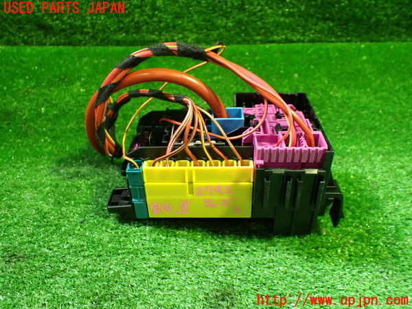 1UPJ-27926742]ベンツ C220 d ステーションワゴン S205 (205214)ヒューズボックス2 中古_m0003.jpg