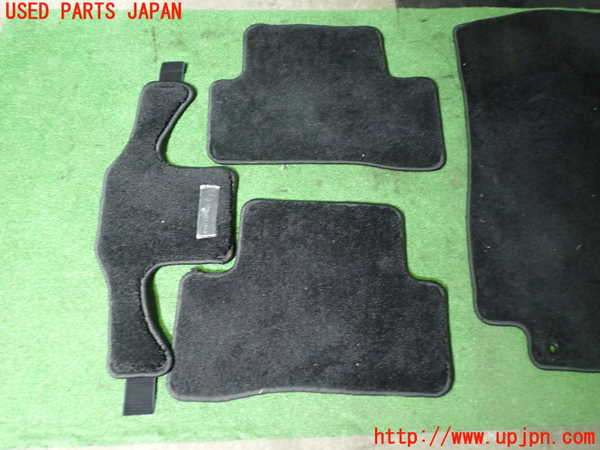 1UPJ-27927800]ベンツ C220 d ステーションワゴン S205 (205214)フロアマット 中古_m0003.jpg