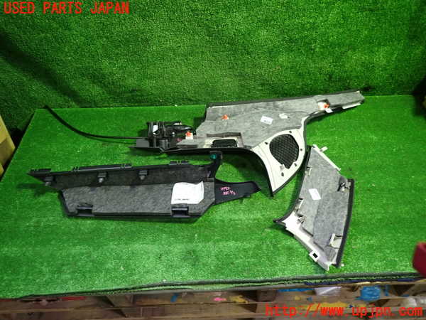 1UPJ-27927680]ベンツ C220 d ステーションワゴン S205 (205214)左リアピラートリム 中古_m0004.jpg