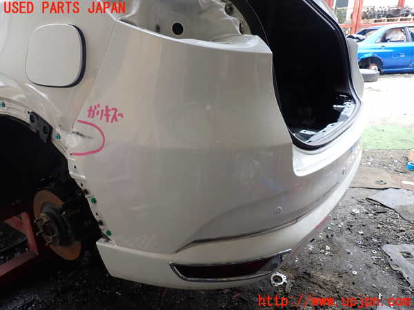 1UPJ-27931610]CX-8(KG5P)リアバンパー 中古_m0004.jpg