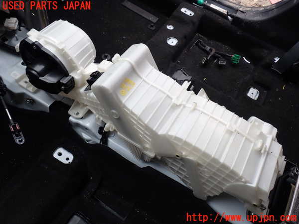 1UPJ-27936082]CX-8(KG5P)エバポレーター2(リヤ) 中古_m0001.jpg