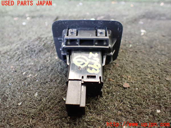 1UPJ-27936311]CX-8(KG5P)スイッチ6(リアゲート) 中古_m0002.jpg