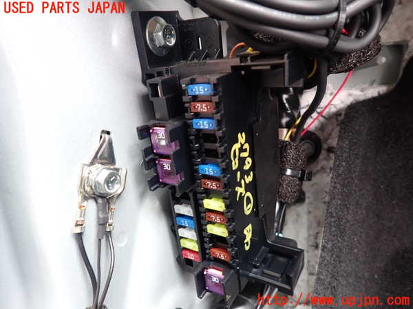 1UPJ-27936741]CX-8(KG5P)ヒューズボックス1 中古_m0001.jpg