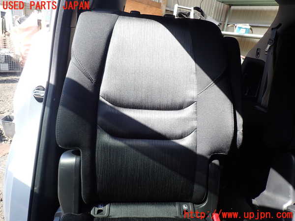 5UPJ-27937145]CX-8(KG5P)右2列目シート 中古_m0002.jpg