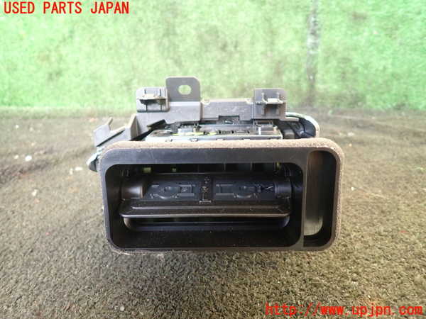 1UPJ-27937527]CX-8(KG5P)エアコン吹き出し口2 中古_m0002.jpg