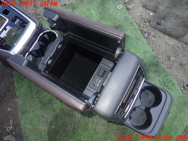 1UPJ-27937540]CX-8(KG5P)センターコンソール 中古_m0003.jpg