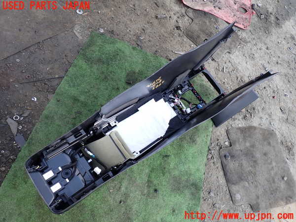1UPJ-27937540]CX-8(KG5P)センターコンソール 中古_m0004.jpg