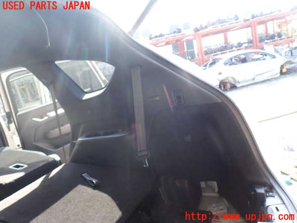 1UPJ-27937675]CX-8(KG5P)右リアピラートリム 中古_m0001.jpg