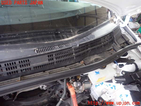 5UPJ-27951190]レクサス・CT200h(ZWA10)カウルトップ 中古_m0003.jpg