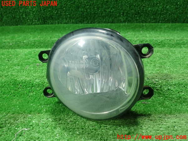1UPJ-27951180]レクサス・CT200h(ZWA10)右フォグ 中古_m0001.jpg