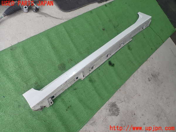 1UPJ-27951392]レクサス・CT200h(ZWA10)左サイドステップ 中古_m0001.jpg