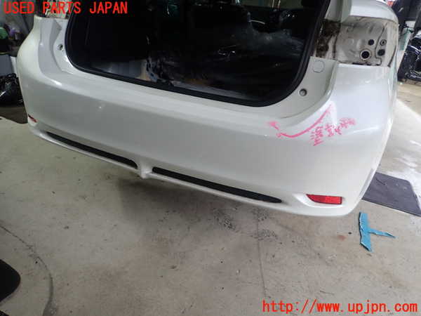 5UPJ-27951610]レクサス・CT200h(ZWA10)リアバンパー 中古_m0001.jpg