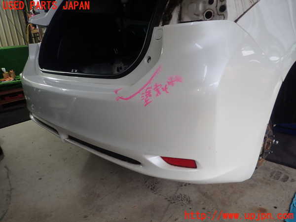 5UPJ-27951610]レクサス・CT200h(ZWA10)リアバンパー 中古_m0002.jpg