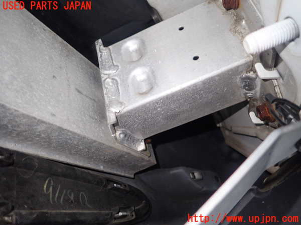 5UPJ-27951614]レクサス・CT200h(ZWA10)リアバンパーホースメント 中古_m0004.jpg