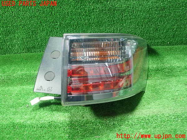 1UPJ-27951530]レクサス・CT200h(ZWA10)右テールランプ 中古_m0001.jpg