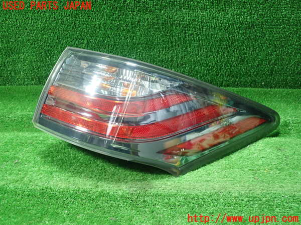 1UPJ-27951530]レクサス・CT200h(ZWA10)右テールランプ 中古_m0002.jpg