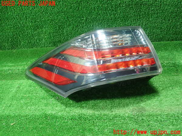 1UPJ-27951536]レクサス・CT200h(ZWA10)左テールランプ 中古_m0002.jpg