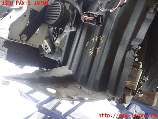 1UPJ-27951092]レクサス・CT200h(ZWA10)左前フェンダーライナー 中古_m0001.jpg