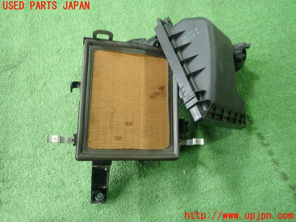 1UPJ-27952560]レクサス・CT200h(ZWA10)エアクリーナーボックス 中古_m0003.jpg