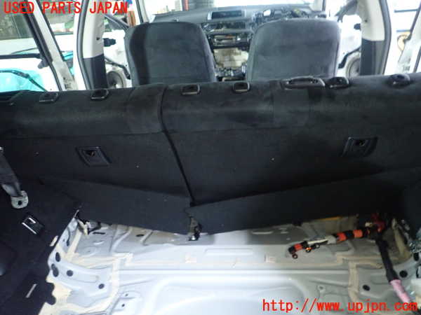 1UPJ-27957385]レクサス・CT200h(ZWA10)リアシート 中古_m0002.jpg