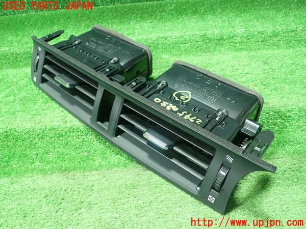 1UPJ-27957527]レクサス・CT200h(ZWA10)エアコン吹き出し口2 真中 中古_m0002.jpg