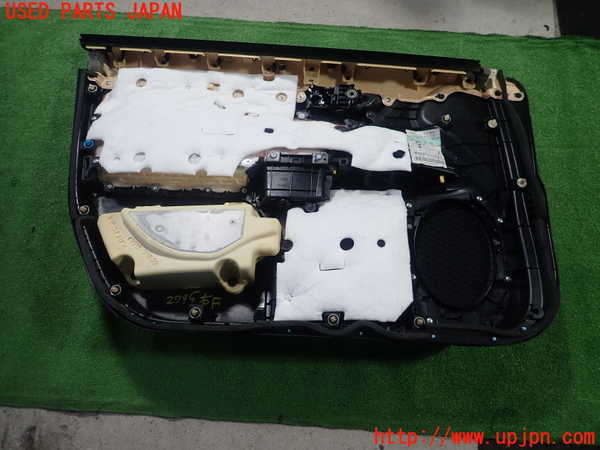 1UPJ-27951234]レクサス・CT200h(ZWA10)右前ドア内張り 中古_m0003.jpg