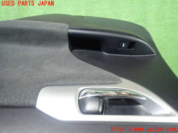 5UPJ-27951294]レクサス・CT200h(ZWA10)右後ドア内張り 中古_m0002.jpg