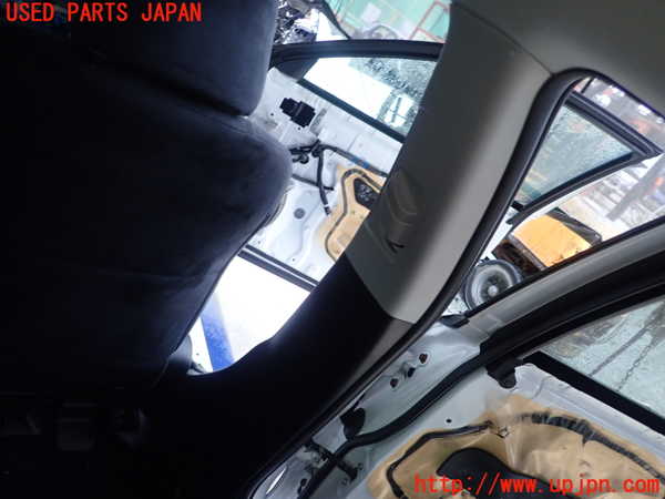 1UPJ-27957665]レクサス・CT200h(ZWA10)右センターピラートリム 中古_m0001.jpg