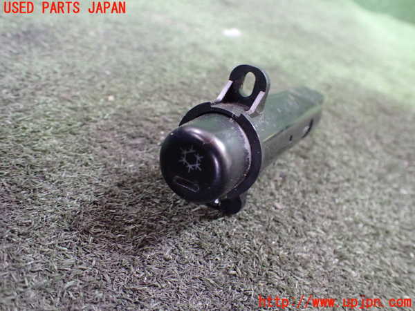 5UPJ-27976306]ギャラン(E38A)スイッチ1(エアコン　AC) 中古_m0001.jpg