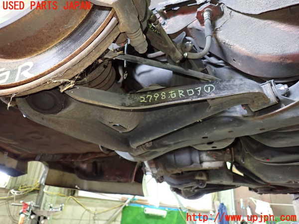 1UPJ-27985200]スカイライン(ER34)右リアロアアーム1 中古_m0001.jpg