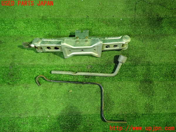 5UPJ-27987805]スカイライン(ER34)車載工具 中古_m0001.jpg