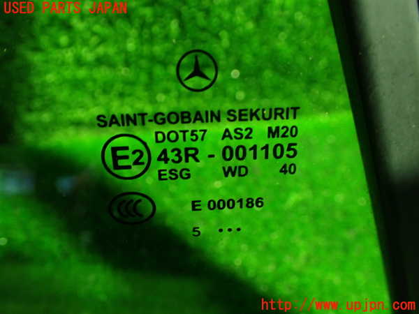 1UPJ-27991380]ベンツ SLK350 R171(171456)右クォーターガラス 中古 SAINT-GOBAIN SEKURIT M20 43R-001105_m0002.jpg