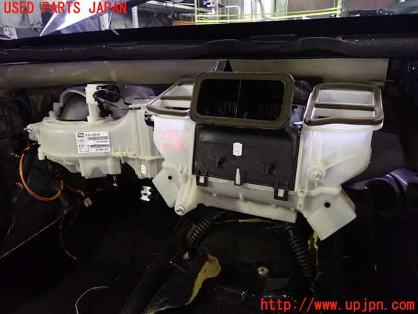 1UPJ-27996081]ベンツ SLK350 R171(171456)エバポレーター1 中古_m0001.jpg