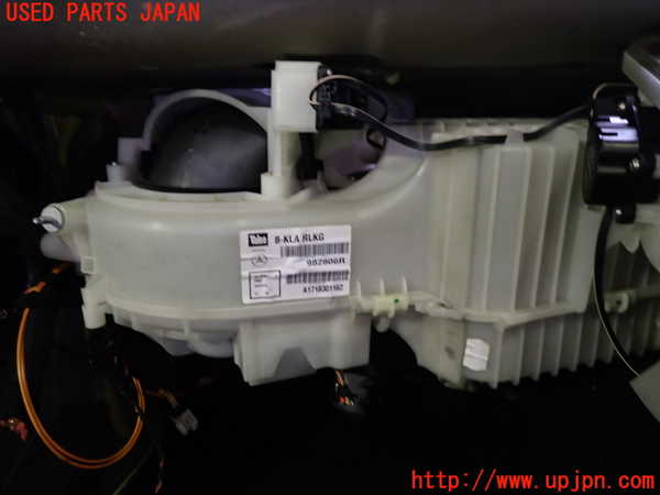1UPJ-27996081]ベンツ SLK350 R171(171456)エバポレーター1 中古_m0003.jpg