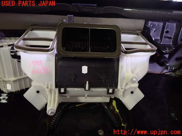 1UPJ-27996081]ベンツ SLK350 R171(171456)エバポレーター1 中古_m0004.jpg