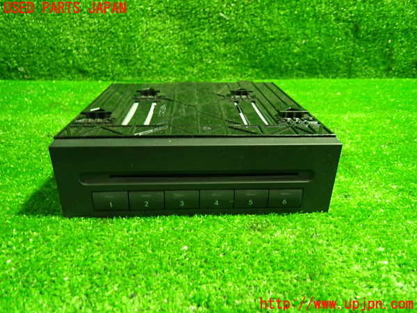 1UPJ-27996505]ベンツ SLK350 R171(171456)CDチェンジャー 中古_m0001.jpg
