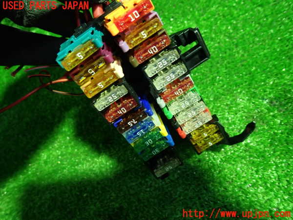 1UPJ-27996742]ベンツ SLK350 R171(171456)ヒューズボックス2(室内) 中古_m0002.jpg