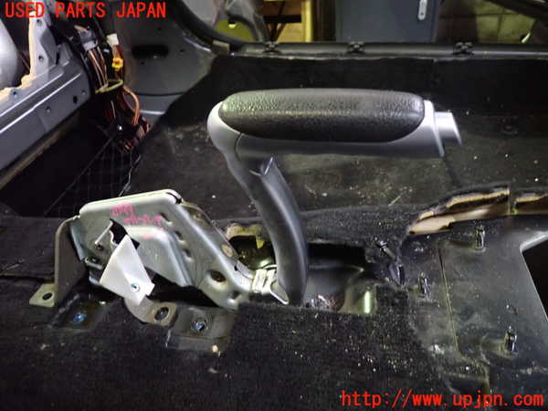 1UPJ-27997550]ベンツ SLK350 R171(171456)サイドブレーキレバー 中古_m0001.jpg