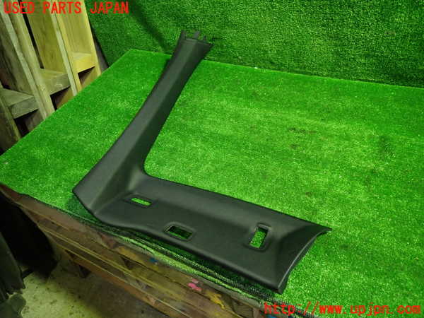 1UPJ-27997655]ベンツ SLK350 R171(171456)右フロントピラートリム 中古_m0002.jpg