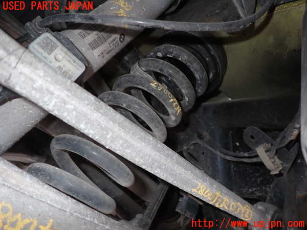 2UPJ-28005105]BMW M4 クーペ(3C30)(F82)左リアスプリング 中古_m0001.jpg