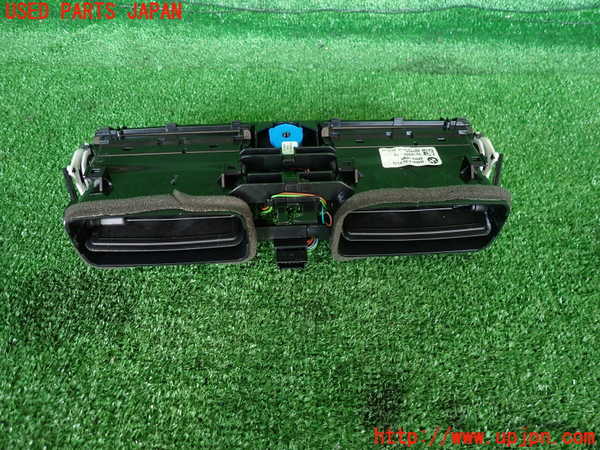 2UPJ-28007526]BMW M4 クーペ(3C30)(F82)エアコン吹き出し口1 (真中) 中古_m0003.jpg