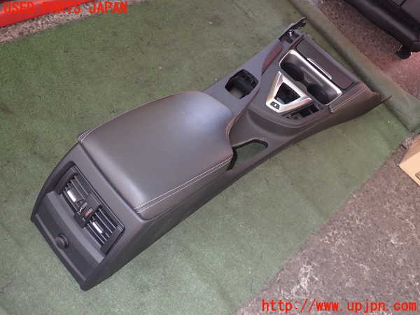 2UPJ-28007540]BMW M4 クーペ(3C30)(F82)センターコンソール 中古_m0002.jpg